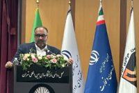 ضرورت حضور ۱۰۰ شرکت برترکشور در بورس/ افتتاح ۲ نیروگاه با تامین مالی هزار و ۲۰۰ میلیارد تومانی در سنگ آهن مرکزی ایران