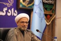 حقوق بانوان جامعه به دور از حواشی سیاسی دنبال شود