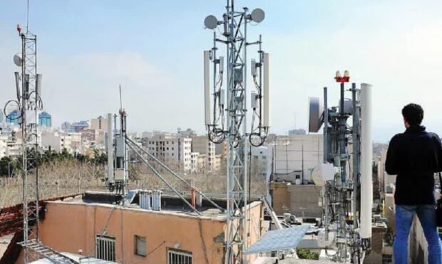 مردم نگران تشعشعات دکل‌های تلفن همراه نباشند