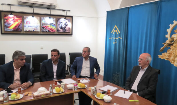 هم‌اندیشی خانه صمت یزد و شرکت گاز در مسیر تأمین پایدار انرژی واحدهای صنعتی