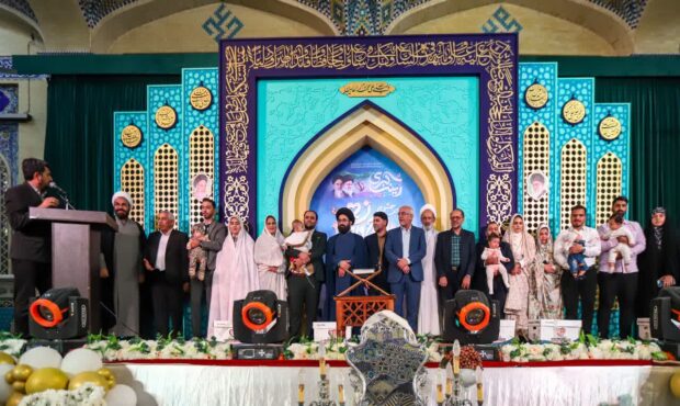 پیوند ۳۰۰ زوج دانشجو در آغوش بارگاه امامزاده سید جعفر محمد (ع) یزد