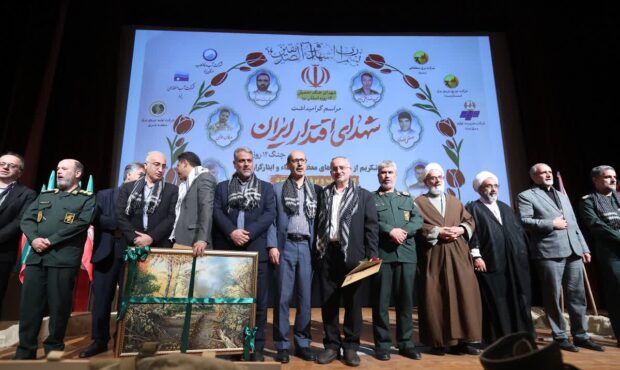 گرامیداشت شهدا و تکریم ایثارگران صنعت آب و برق یزد با حضور مسئولان ملی و استانی