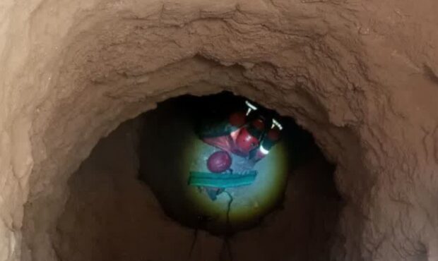 نجات مرد ۳۵ ساله از داخل چاه توسط آتش‌نشانان