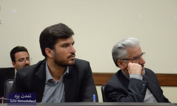 برپایی میز ارتباطات مردمی شهرداری یزد در پایگاه نماز جمعه به مناسبت هفته دولت برپایی میز ارتباطات مردمی شهرداری یزد در پایگاه نماز جمعه به مناسبت هفته دولت