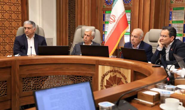 پیگیری مطالبات فعالان انرژی خورشیدی با تشکیل انجمن تخصصی در یزد